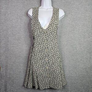 My Michelle Vintage V-neck Floral Sleeveless Button Front Dress
